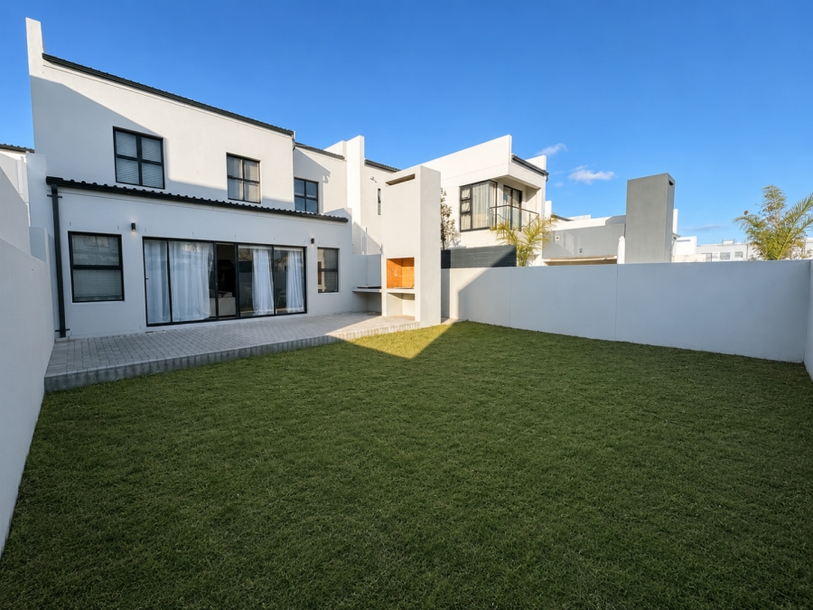 4 Bedroom Property for Sale in Sandown Western Cape